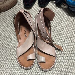 Free People Women's Tan Wrap Sandals